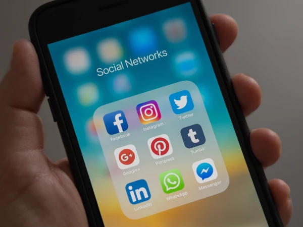Manage multi-channel marketing: Strategies for success