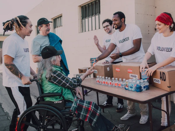 5+ ways to get involved in your community for real estate agents