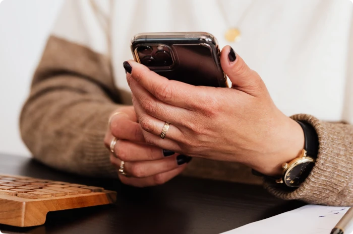 Person holding a phone