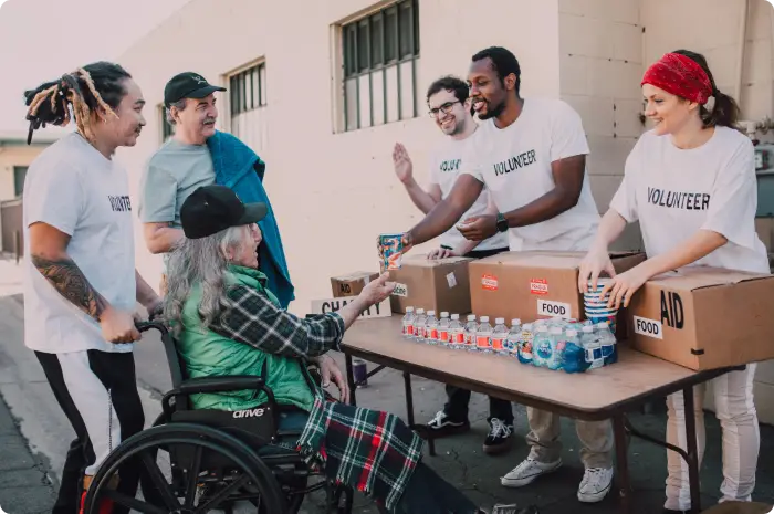 People volunteering